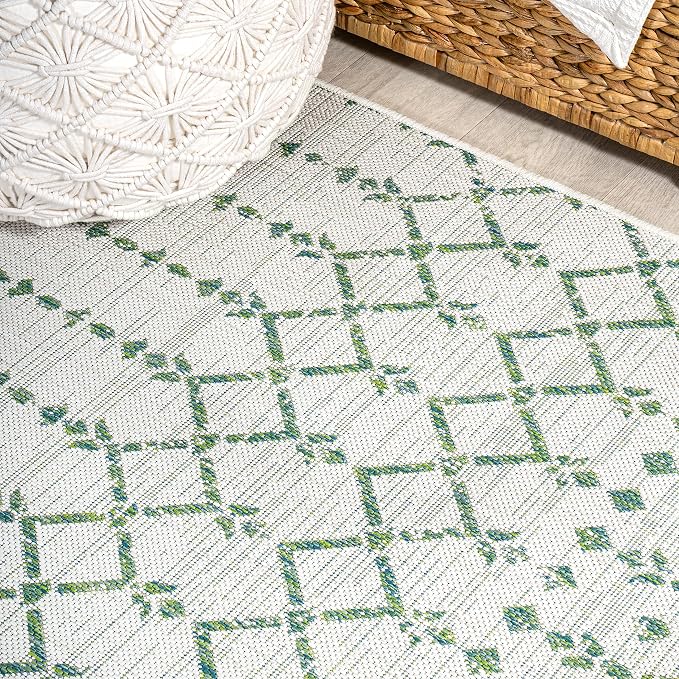 JONATHAN Y Moroccan Geometric Indoor Outdoor Square Area Rug 5X5 Green/Ivory, Ourika Textured Weave for Backyard, Patio, Porch, Easy-Cleaning, High Traffic, Pet-Friendly, Non-Shedding (SMB108R-5SQ)