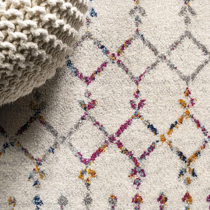 JONATHAN Y Boho Vintage Diamond Ivory/Multi Round Area Rug 5 ft, Moroccan Hype for Living Room, Bedroom, Kitchen, Office, Easy-Cleaning, High Traffic, Pet-Friendly, Non-Shedding (MOH101E-5R)
