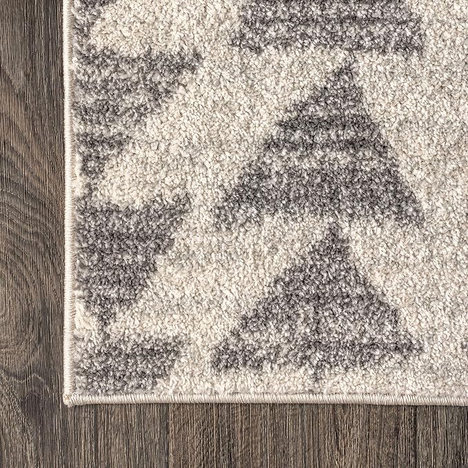 JONATHAN Y Aisha Moroccan Triangle Geometric Cream/Gray Indoor Area Rug, 4x6, Contemporary, Modern, Easy-Cleaning for Living Room, Bedroom, Kitchen, Pet Friendly, Non-Shedding (MOH206B-4)