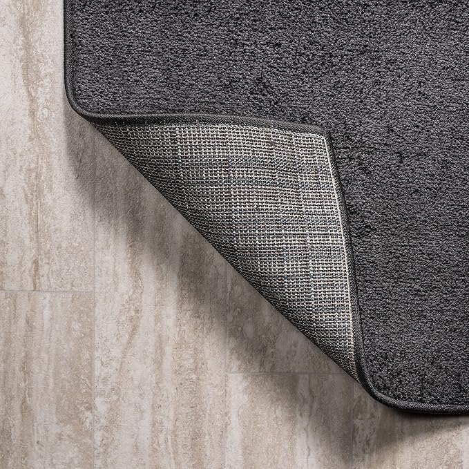 JONATHAN Y Haze Solid Low-Pile Black Indoor Area Rug 4x6, Coastal,Bohemian,Minimalist,Classic, Easy-Cleaning for Living Room,Bedroom,Kitchen,Pet Friendly,Non-Shedding (SEU100I-4)