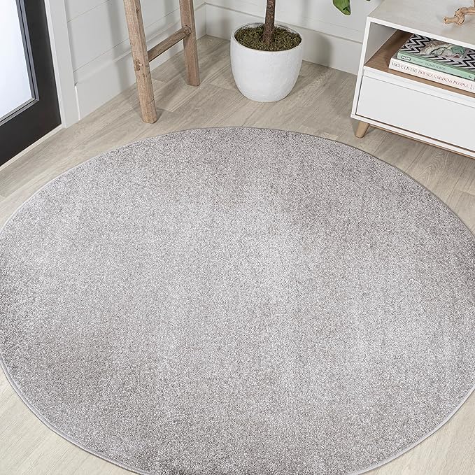 JONATHAN Y Haze Solid Low-Pile Light Gray 4' Round Indoor Area Rug, Coastal,Bohemian,Minimalist,Classic, Easy-Cleaning for Living Room,Bedroom,Kitchen,Pet Friendly,Non-Shedding (SEU100K-4R)
