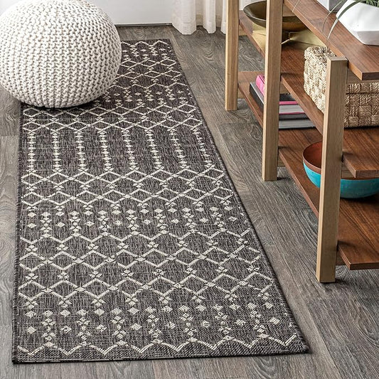 JONATHAN Y Moroccan Geometric Indoor Outdoor Runner Rug 2X8 Black/Gray, Ourika Textured Weave for Backyard, Patio, Porch, Easy-Cleaning, High Traffic, Pet-Friendly, Non-Shedding (SMB108F-28)