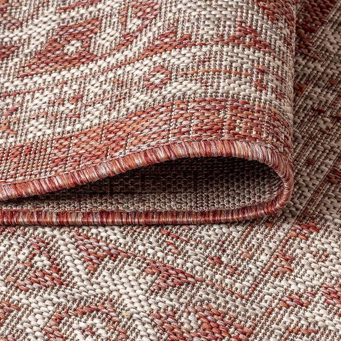 JONATHAN Y Medallion Weave Indoor Outdoor Round Area Rug 5 Ft Red/Taupe, Sinjuri Textured for Backyard, Patio, Porch, Easy-Cleaning, High Traffic, Pet-Friendly, Non-Shedding (SMB101A-5R)