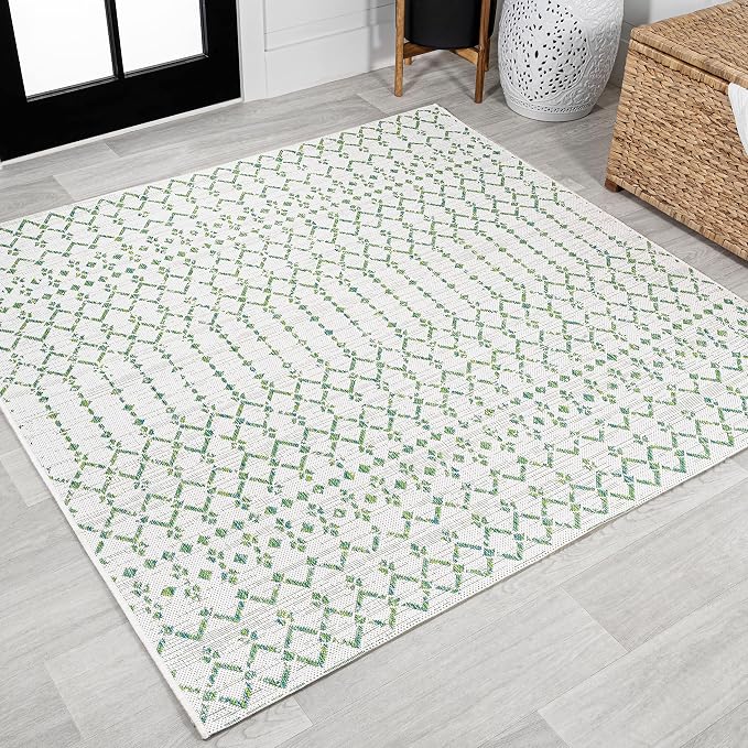 JONATHAN Y Moroccan Geometric Indoor Outdoor Square Area Rug 5X5 Green/Ivory, Ourika Textured Weave for Backyard, Patio, Porch, Easy-Cleaning, High Traffic, Pet-Friendly, Non-Shedding (SMB108R-5SQ)
