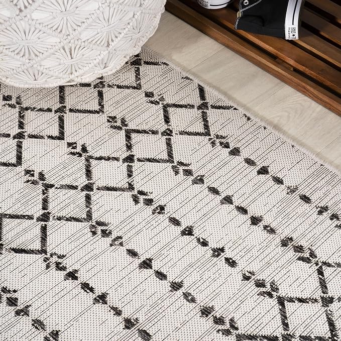 JONATHAN Y Moroccan Geometric Indoor Outdoor Square Area Rug 3X3 Cream/Black, Ourika Textured Weave for Backyard, Patio, Porch, Easy-Cleaning, High Traffic, Pet-Friendly, Non-Shedding (SMB108I-3SQ)