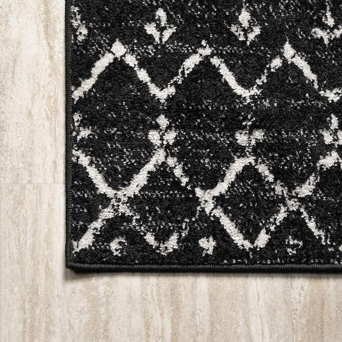 JONATHAN Y Boho Vintage Diamond Black/Ivory Round Area Rug 5 ft, Moroccan Hype for Living Room, Bedroom, Kitchen, Office, Easy-Cleaning, High Traffic, Pet-Friendly, Non-Shedding (MOH101D-5R)
