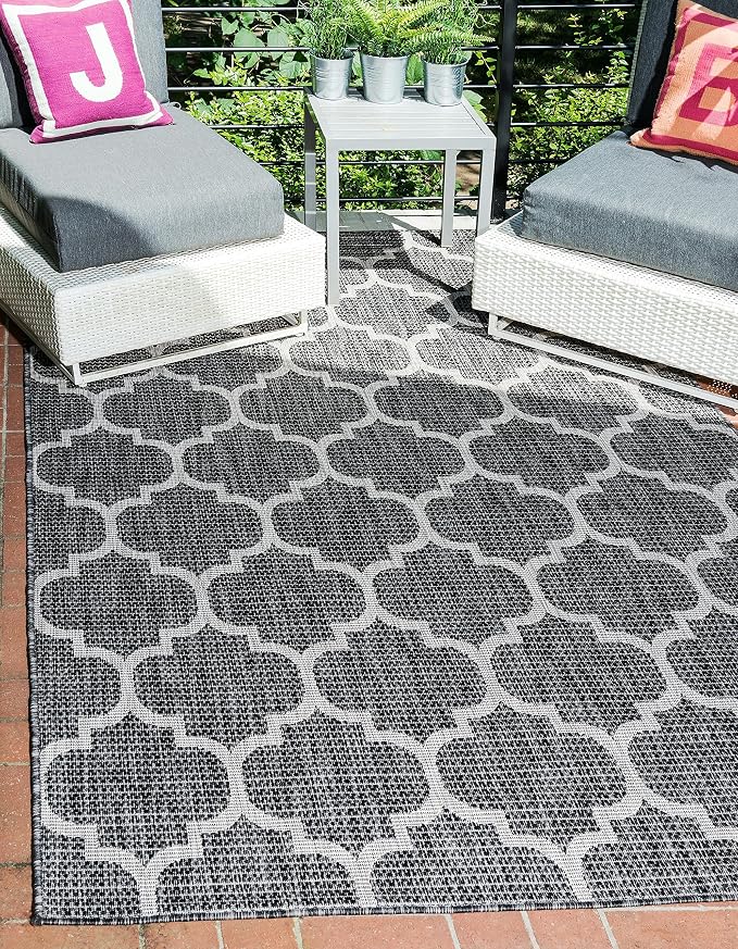 Unique Loom Outdoor Trellis Collection Area Rug (7' 10" x 11' 4" Rectangle, Black/ Ivory)